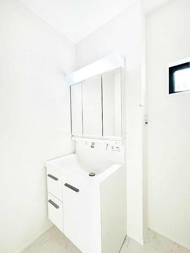 上質な洗面空間がゆとりの時間を演出  