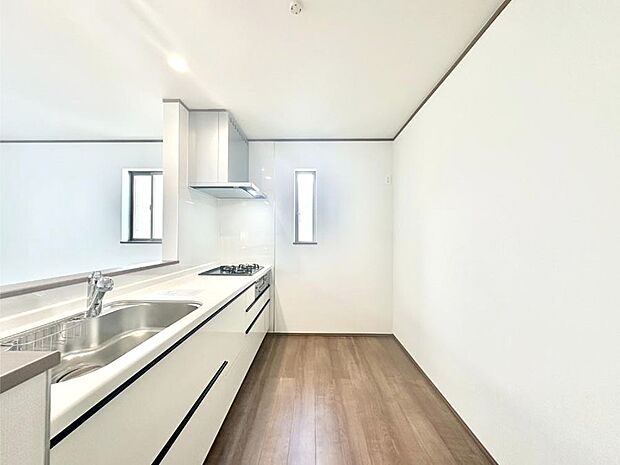 ゆとりあるキッチンではご家族と楽しくお料理ができます。