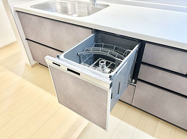 面倒なお片づけは食洗機にお任せ!家事の負担が減って、時間にも気持ちにもゆとりができます。