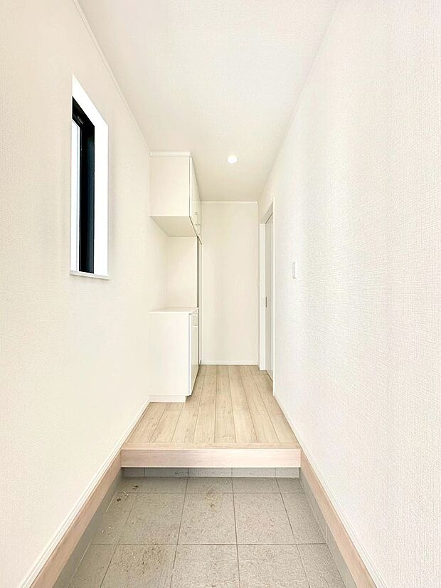 家族の帰宅やお客様をあたたかく迎える玄関