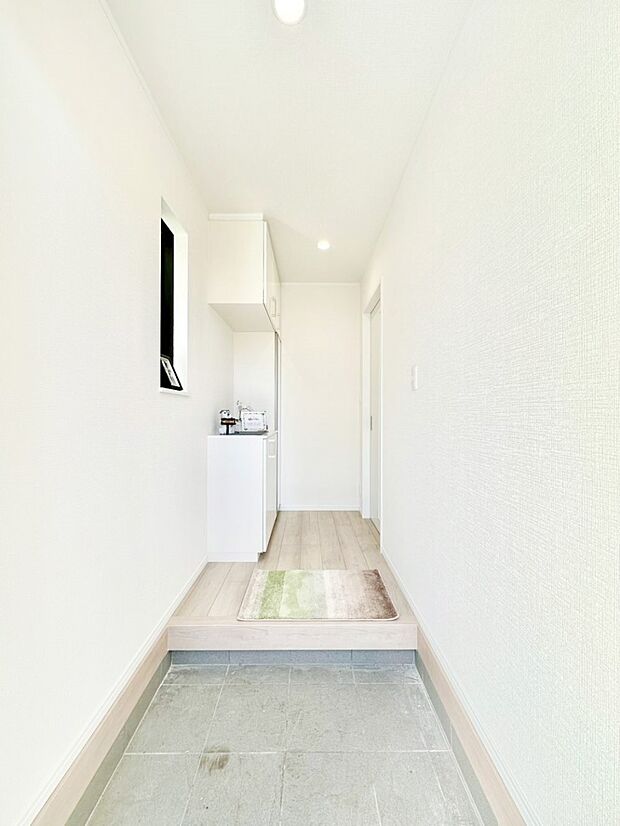 いつもきれいにしておきたい玄関ですね。  