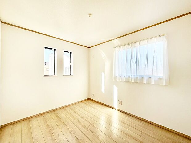 2面採光なので、明るく風通しも良く心地良い生活が送れます。