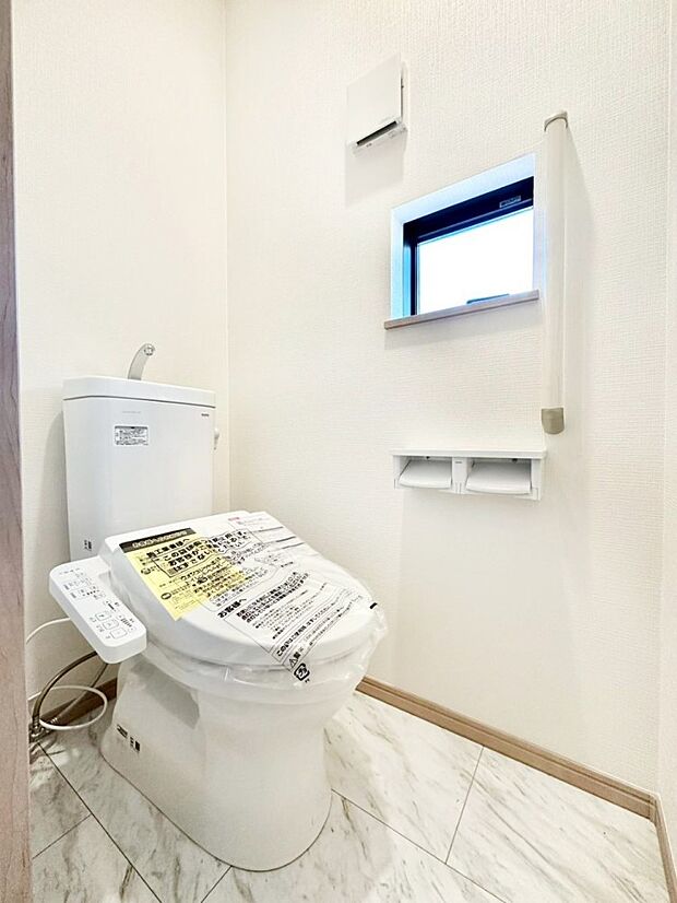 トイレは1階と2階それぞれに配置されていてとても便利です。 