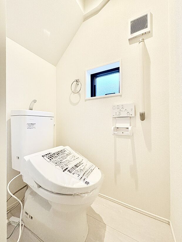 トイレは温水洗浄機能付き