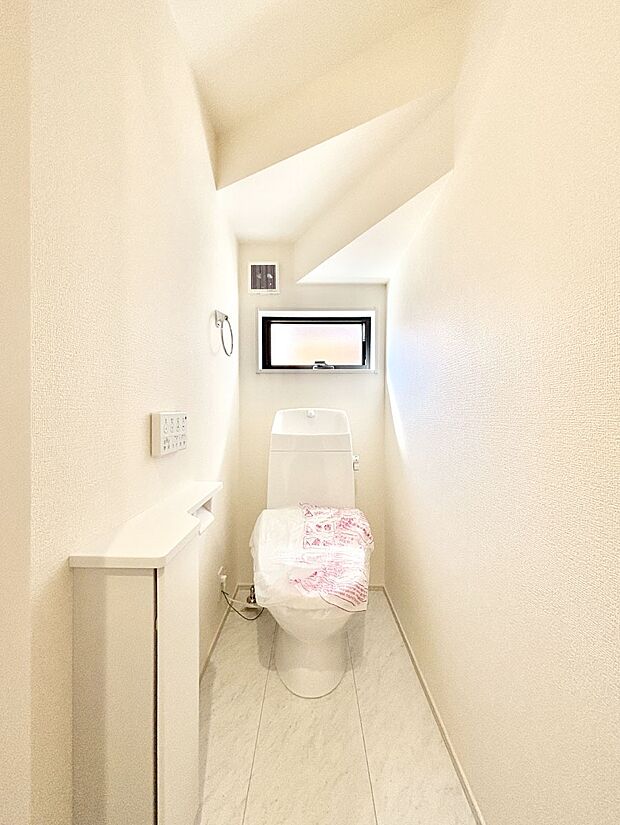 トイレは安心の2箇所！朝のバタバタも一安心です。 