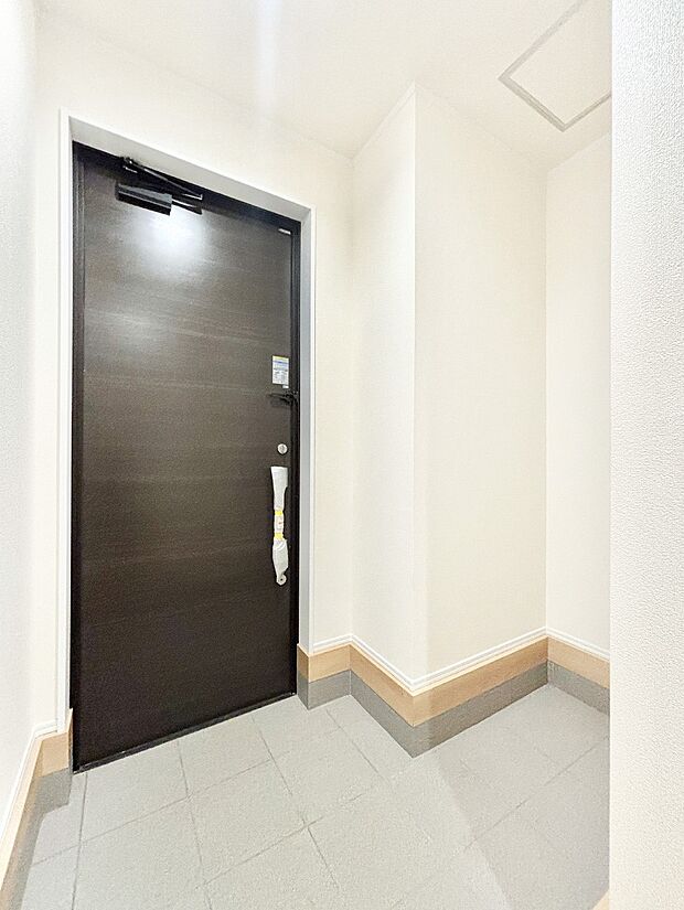 明るい玄関はお客様をお出迎えするのにぴったりです!