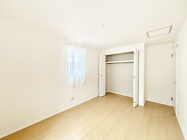 ナチュラルなフローリングはどんなインテリアにもマッチ。