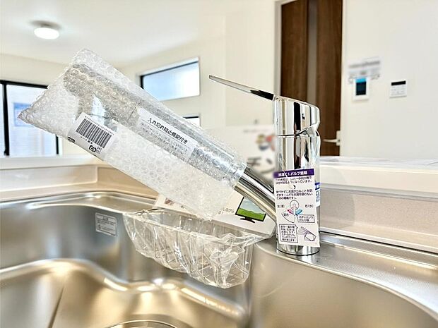浄水器一体型のキッチンで洗い物用・料理用と切り替え簡単！