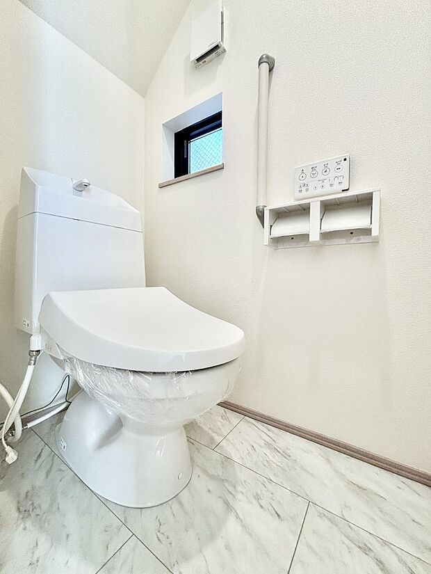 トイレは1階と2階それぞれに配置されていてとても便利です。 