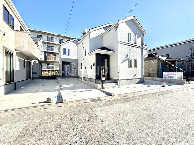 前面道路はきちんと整備されています