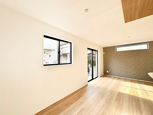 家族の笑顔が自然と生まれてくる、そんな雰囲気のダイニングに仕上がっています