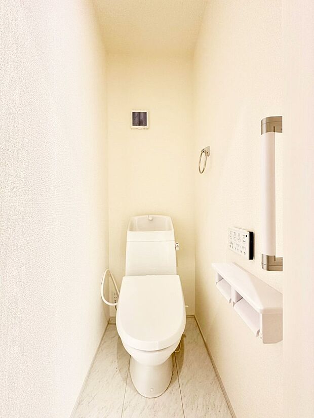 トイレは温水洗浄機能付き