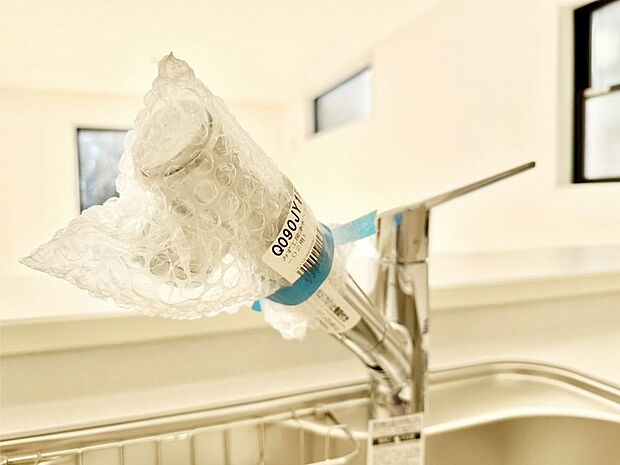 いつでも清潔なおいしいお水を。一つの水栓で水道水と浄水を使い分け。