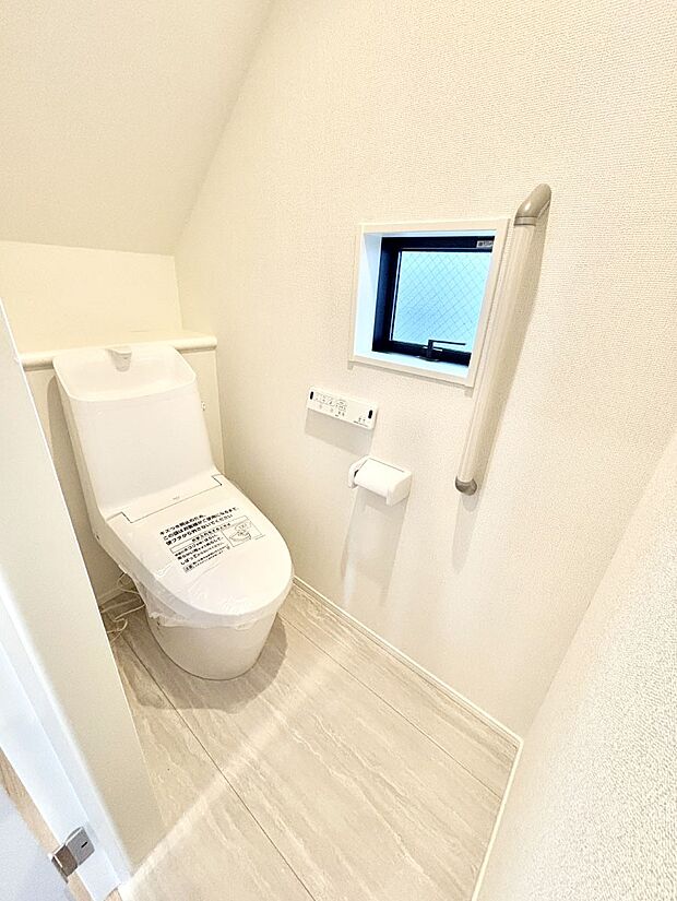 トイレは1階と2階それぞれに配置されていてとても便利です。 