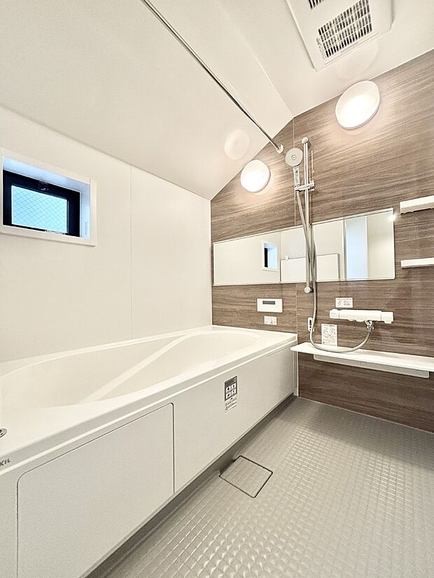 一日の疲れを癒やす大切なバスタイム。ゆっくりとお風呂を楽しんで疲れをとりたいですね！  