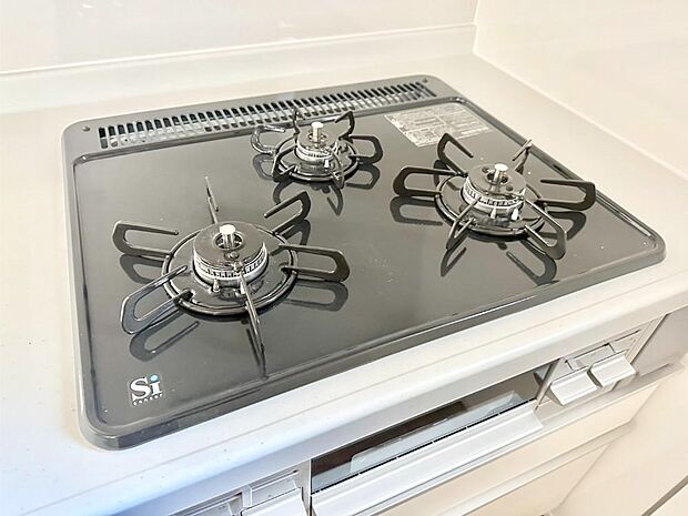 三口ガスコンロでお料理が一気にはかどりそう。