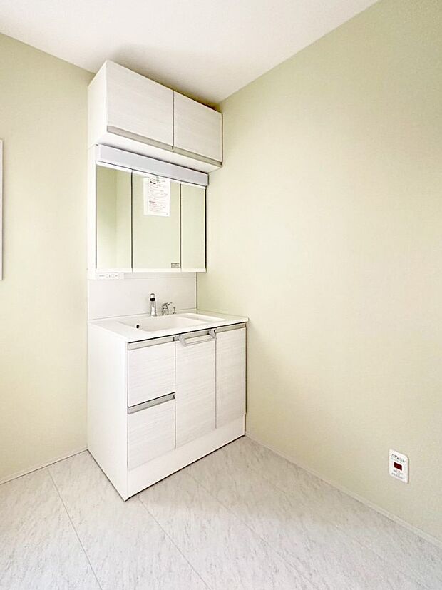 身支度もスムーズにおこなえる脱衣場。