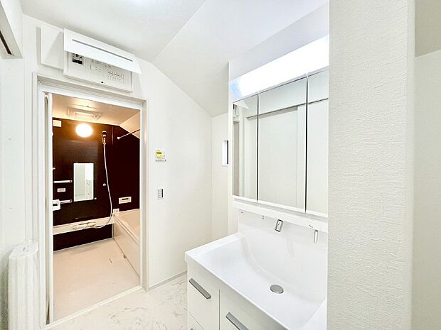 身支度もスムーズにおこなえる脱衣場