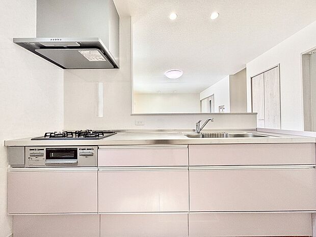 毎日使うキッチンだから、使いやすさ&お手入れのしやすさにこだわりました。