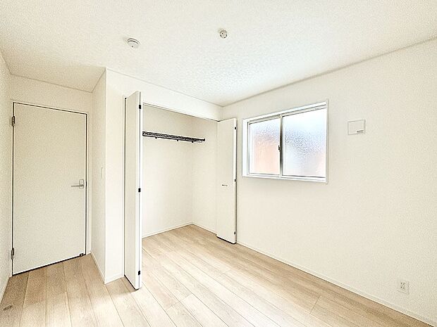 子供部屋にもおすすめな収納スペースたっぷりの居室