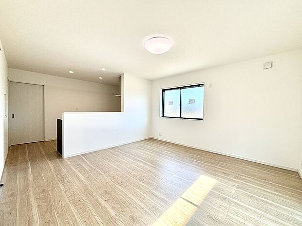 住む方の個性が引き出される、インテリアを考えるのが楽しみなリビングです!