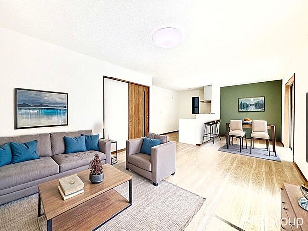 落ち着いた雰囲気のリビングは家族みんなの憩いの空間です　※家具はCGです