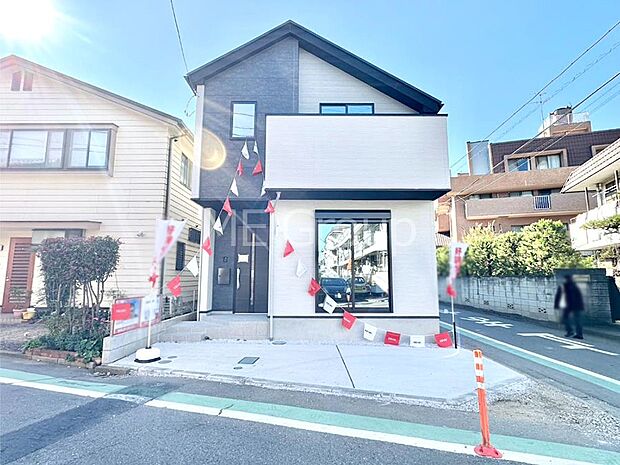 洗練された外観、上質な住空間が広がる室内は永く安心して過ごせる住居です。 