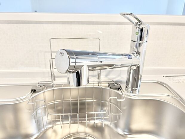 いつでも清潔なおいしいお水を。一つの水栓で水道水と浄水を使い分け。