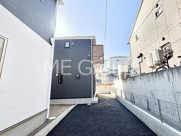 溢れる陽光でご家族の笑顔も輝く