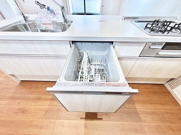 面倒なお片づけは食洗機にお任せ!家事の負担が減って、時間にも気持ちにもゆとりができます。