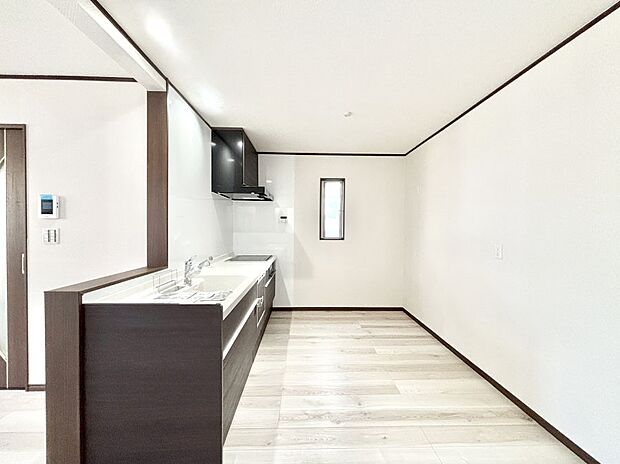 ゆとりあるキッチンではご家族と楽しくお料理ができます。