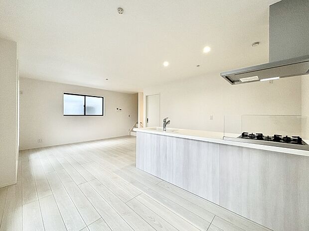 どこにいても家族のつながりを感じられるコミュニケーションリビング。