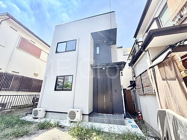 たっぷりの陽光と開放感に包まれる明るい住まい