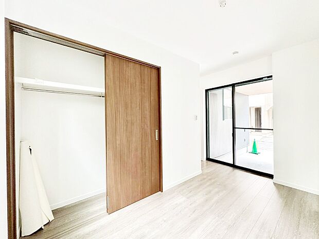 全居室2面採光＆クローゼット付きです