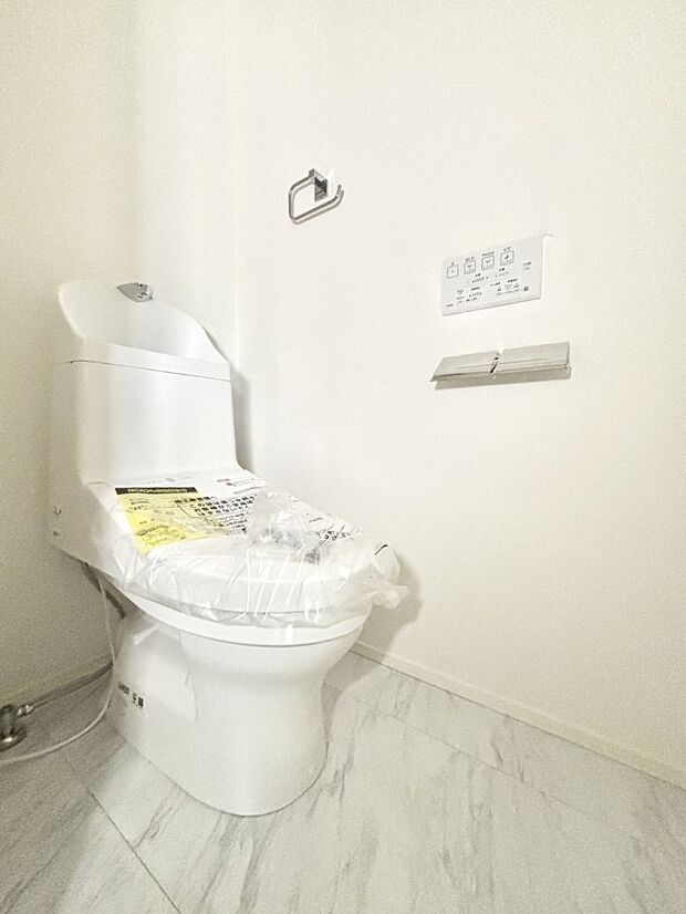 トイレは1階と2階それぞれに配置されていてとても便利です。