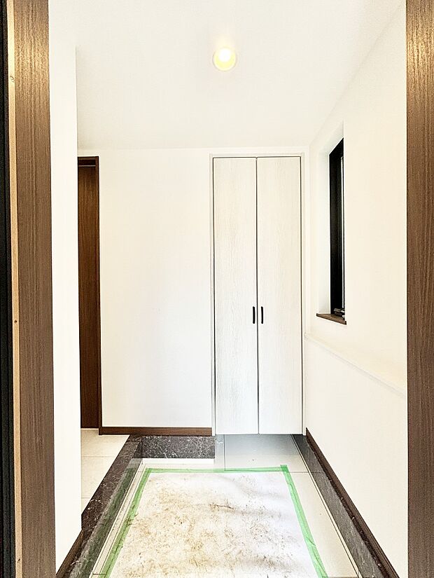 家族の帰宅やお客様をあたたかく迎える玄関