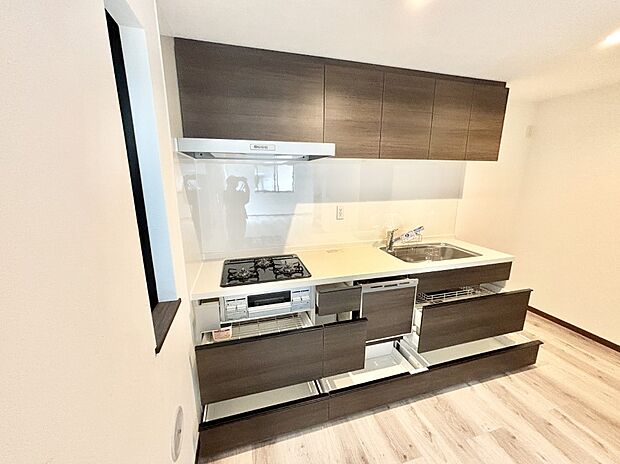 使いやすさを優先したスライド式収納タイプ!