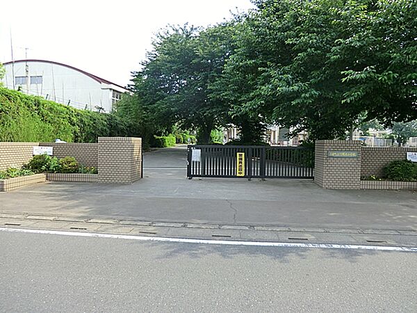 apartment 埼玉県入間郡三芳町みよし台
地図を見る