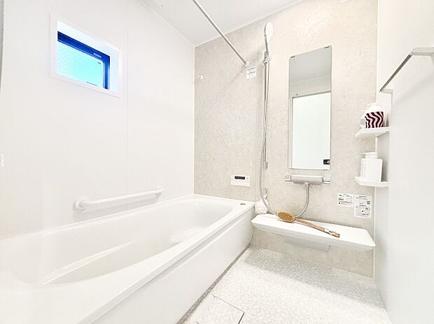 浴室乾燥機付きのバスルームでいつでも快適なバスタイムが楽しめます！