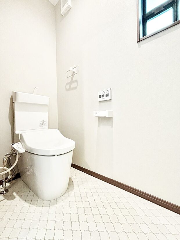 トイレは安心の2箇所!朝のバタバタも一安心です。