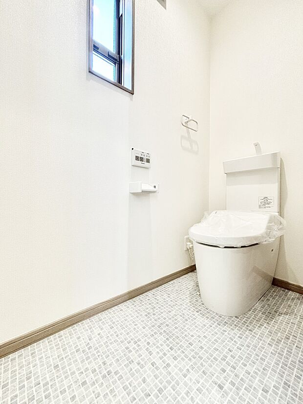 トイレは温水洗浄機能付き