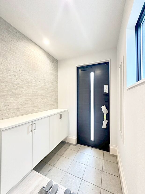 飾り棚を利用して、お越しいただくお客様をおもてなしできます。