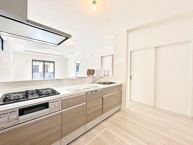 毎日使うキッチンだから、使いやすさ＆お手入れのしやすさにこだわりました。 