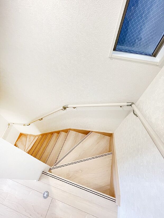 リビング階段が家族の笑顔と会話をつないでくれます