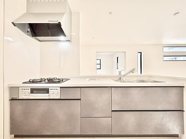 毎日使うキッチンだから、使いやすさ&お手入れのしやすさにこだわりました。