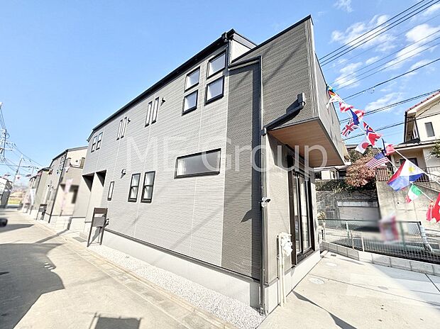 暮らしやすさと居心地の良さにこだわったシンプルで飽きのこないデザイン !