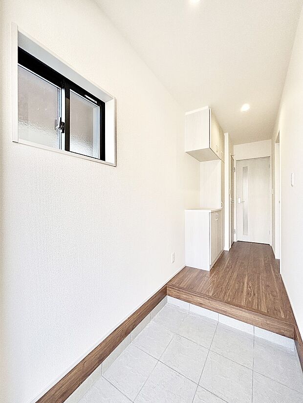 家族の帰宅やお客様をあたたかく迎える玄関