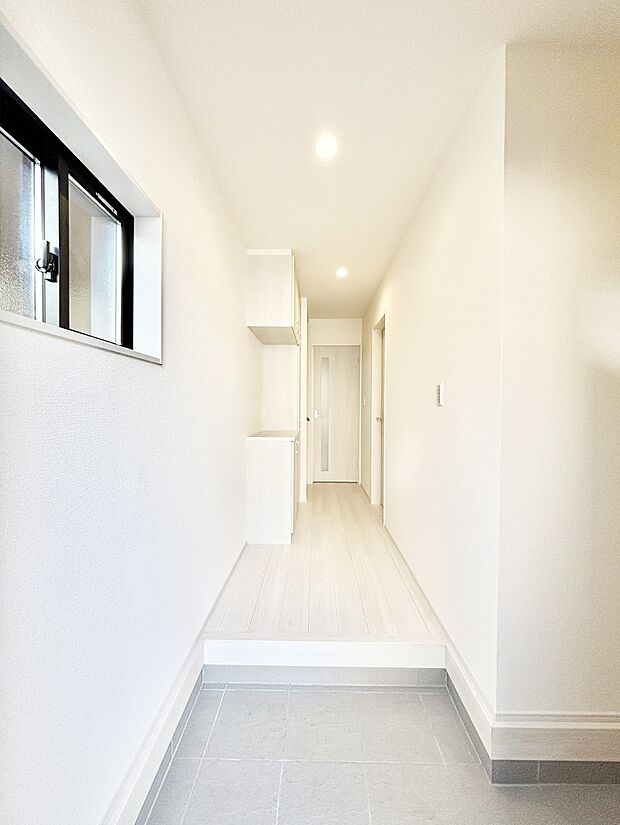 家族の帰宅やお客様をあたたかく迎える玄関