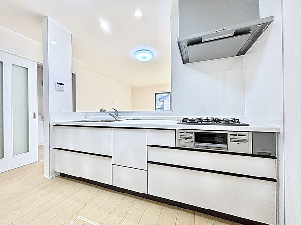 ゆとりあるキッチンではご家族と楽しくお料理ができます。