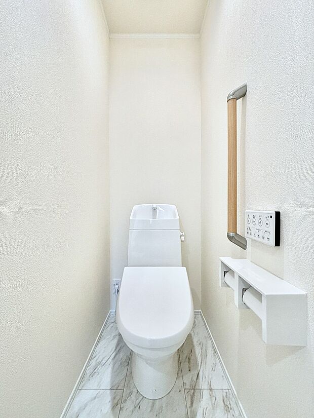 トイレは1階と2階それぞれに配置されていてとても便利です。